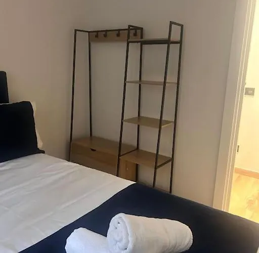 Coqueto Apartamento Cerca Del Casco Viejo Con Garaje Gratis